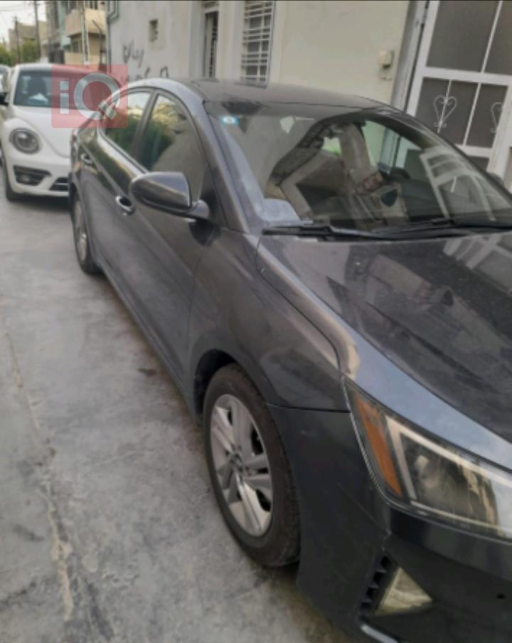 هیوندای ئەلەنترا